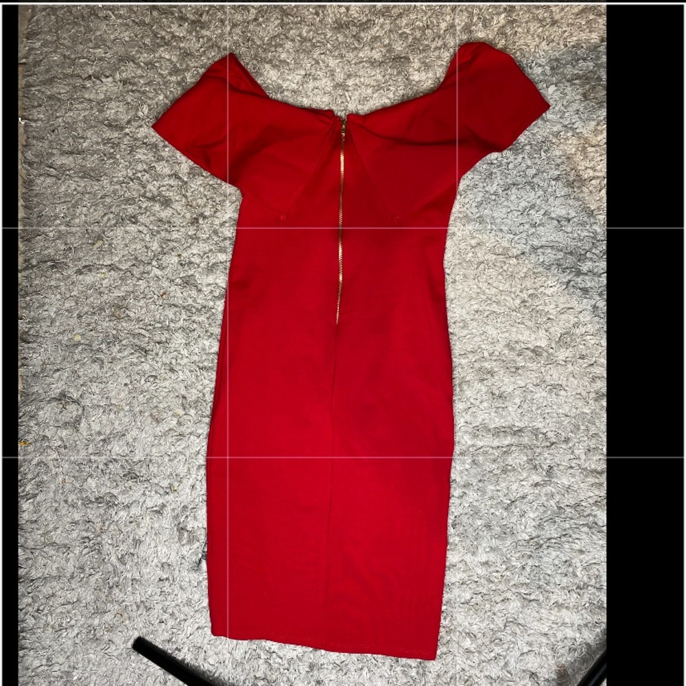 Red cocktail dress from Fashion Nova